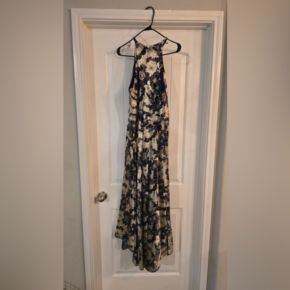 Betsy & Adam Petite Floral Halter Neck Gown size 14 EUC navy gold floral - Picture 3 of 5